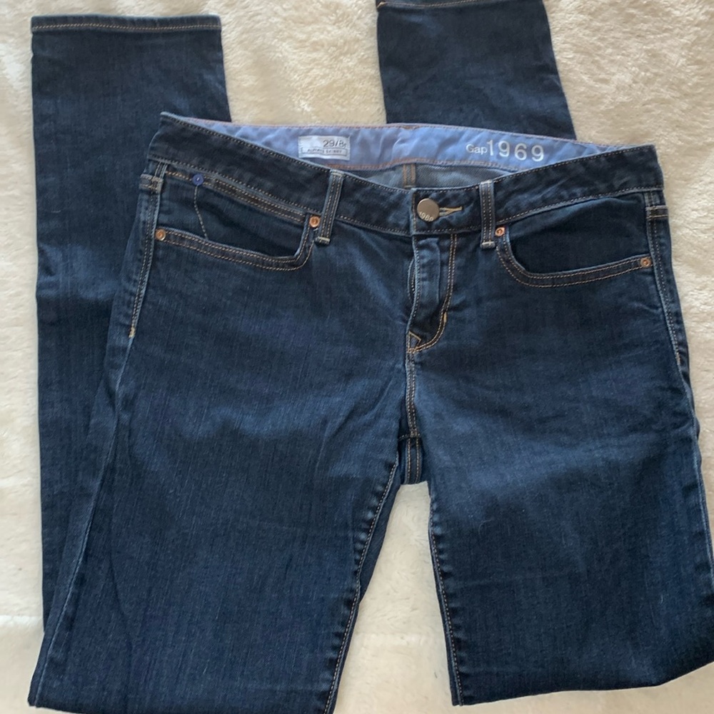 NWOT~GAP Women's Skinny Jeans - Dark Blue-Stretch-brand new